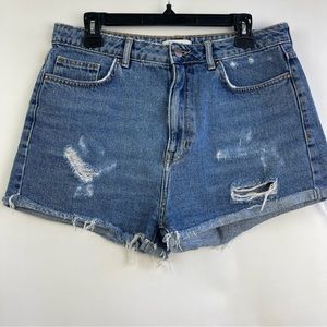Forever 21 light wash distressed Jean shorts Size 30